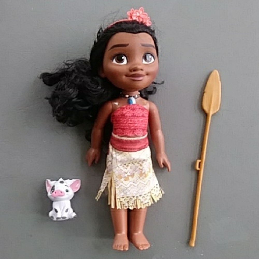 Disney Moana Doll with Paddle and Pig Companion